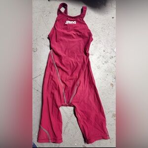 Arena Women's One Piece Swimsuit  size 28 for 12 and under